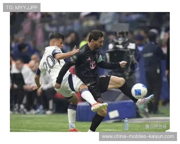 巴黎快速反击中，梅西一脚传中直达门前完成破门