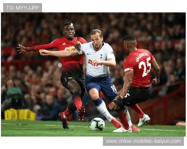 曼联2-1战胜热刺，继续稳步向前